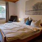 Strandhaus Alte Toepferei Daire Middelhagen